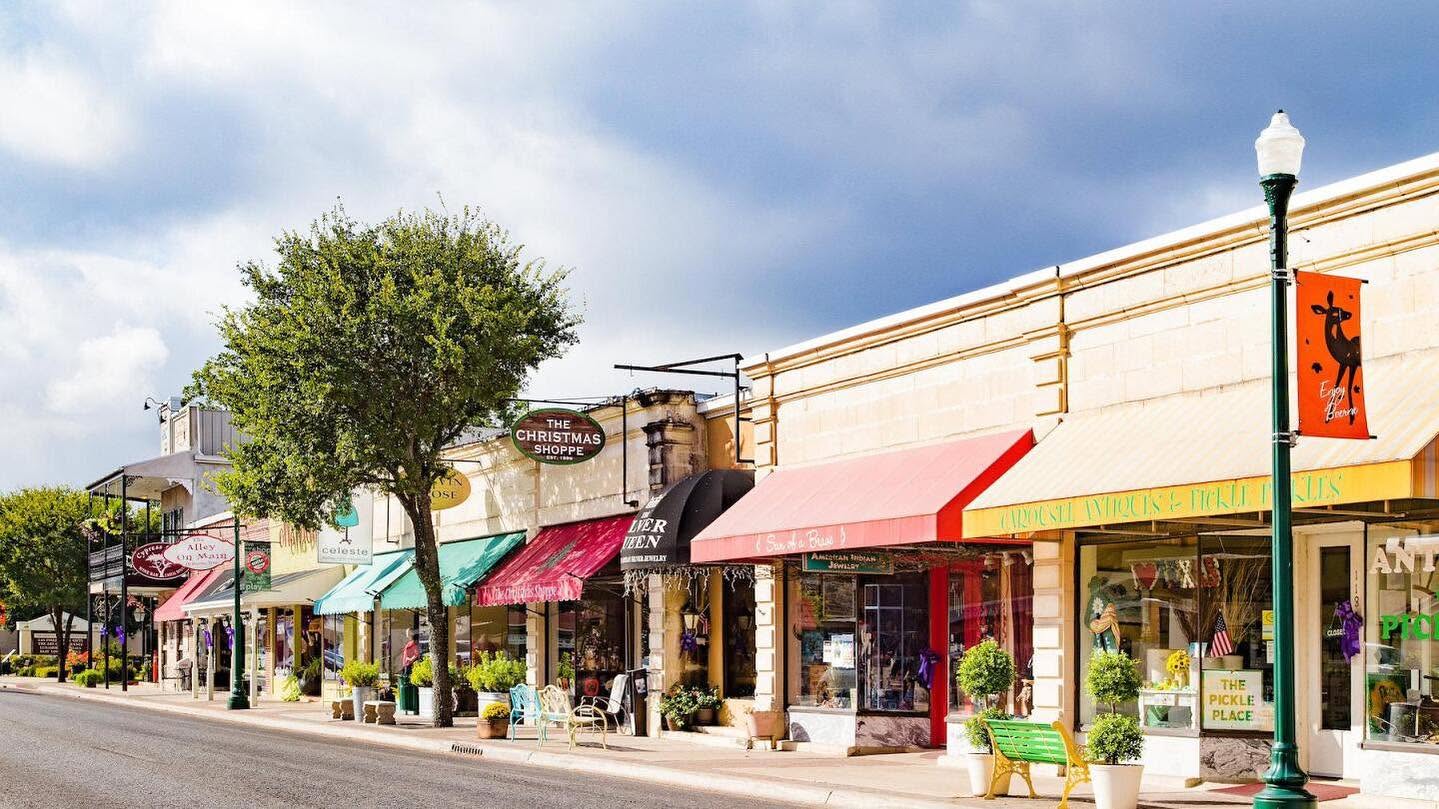 Walkable Towns in Texas include Boerne, Texas and the Hill Country Mile